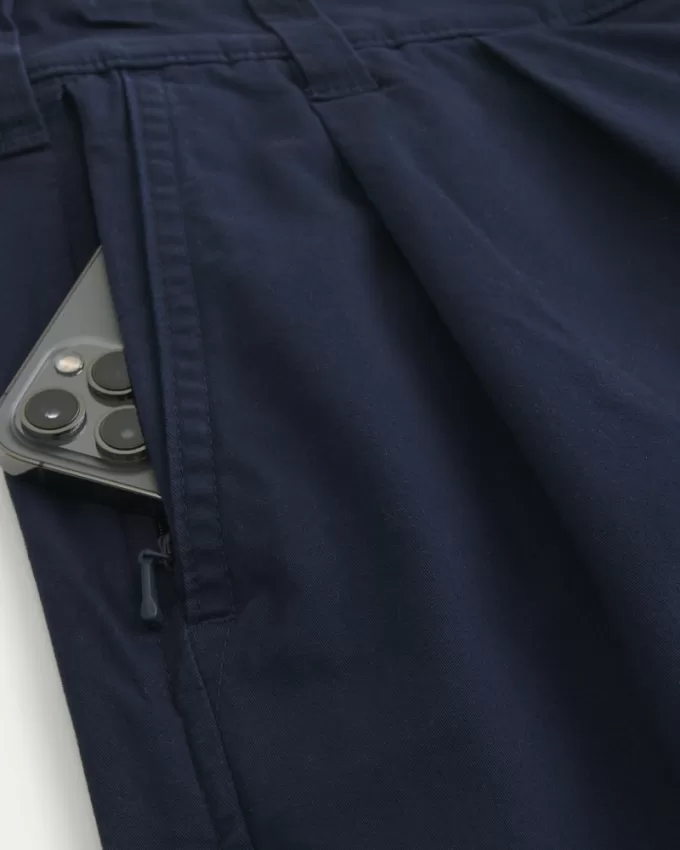 At-the-Knee Baggy Bermuda Shorts,At-the-Knee Baggy Bermuda Shorts At-the-Knee Baggy Bermuda Shorts,At-the-Knee Baggy Bermuda Shorts