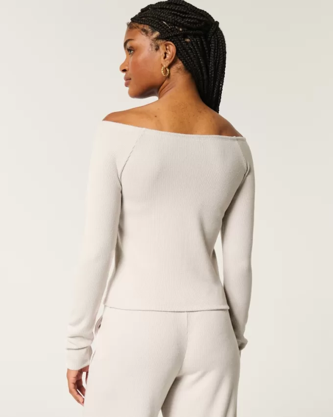 Gilly Hicks Wide V-Neck Top,Gilly Hicks Wide V-Neck Top Gilly Hicks Wide V-Neck Top,Gilly Hicks Wide V-Neck Top