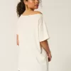 Oversized Off-the-Shoulder Kauai Graphic Tee,Oversized Off-the-Shoulder Kauai Graphic Tee Oversized Off-the-Shoulder Kauai Graphic Tee,Oversized Off-the-Shoulder Kauai Graphic Tee